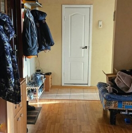 Продажа 2-комн квартиры на вторичном рынке Изюмская улица,  д. 28