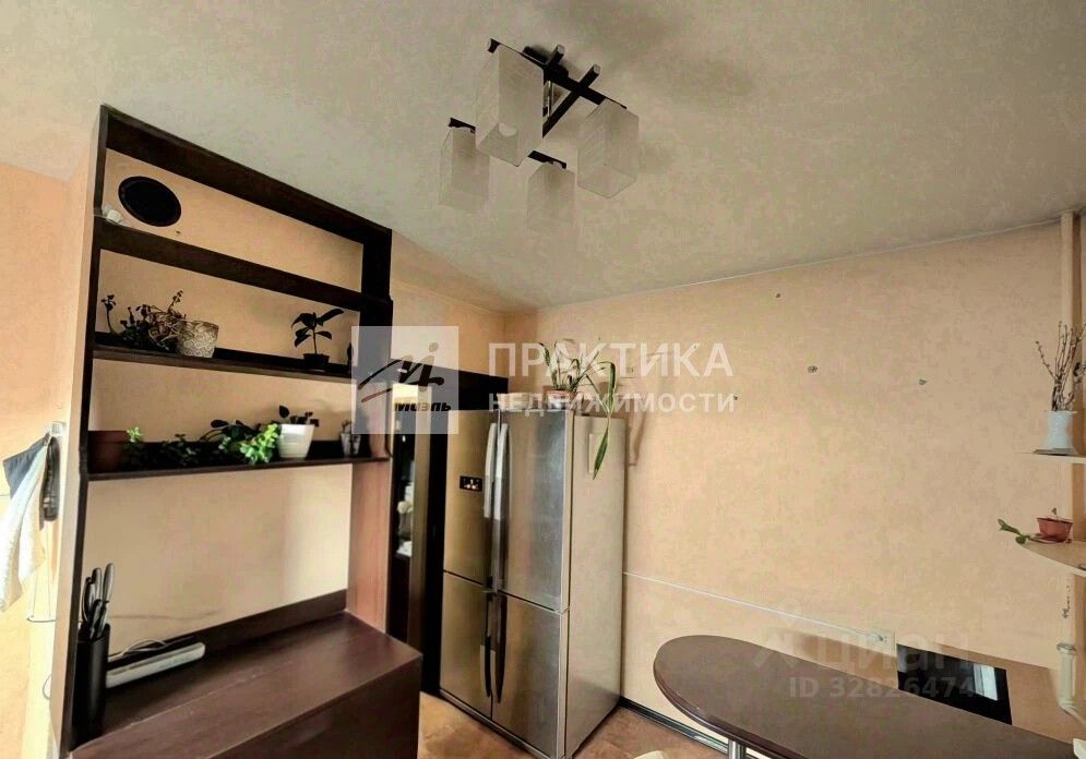 Продажа 2-комн квартиры на вторичном рынке улица Мусы Джалиля, 9К1