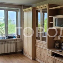 Продажа 2-комн квартиры на вторичном рынке улица Чугунные Ворота,  д. 15