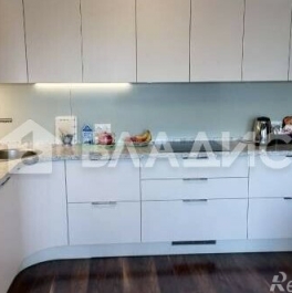 Продажа 3-комн квартиры на вторичном рынке улица Римского-Корсакова,  д. 11 к4