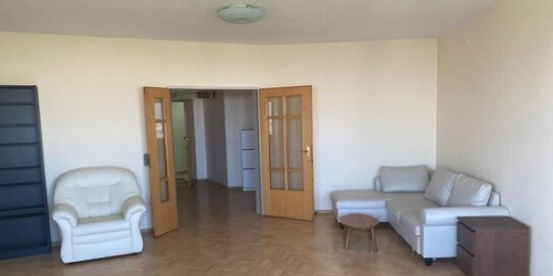 3-комн квартира улица Стасовой,  д. 4