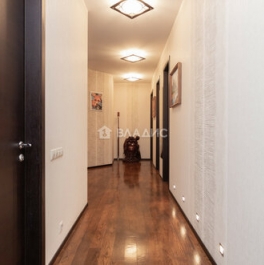 Продажа 4-комн квартиры на вторичном рынке Троицкая ул,  д. 5