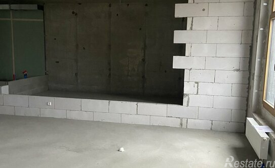 Продажа 3-комн квартиры на вторичном рынке Петровский пр-кт,  д. 11 к2