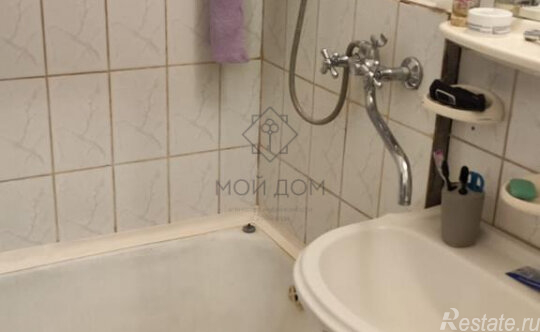 Продажа 2-комн квартиры на вторичном рынке ул Фабрициуса,  д. 33,  к. 1