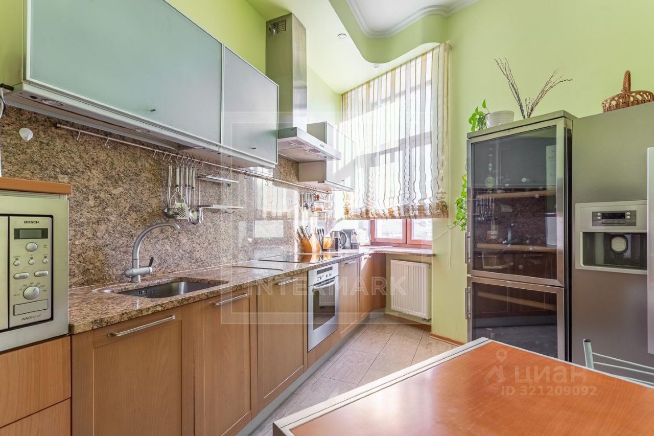 Продажа 3-комн квартиры на вторичном рынке улица Машкова, 6С1