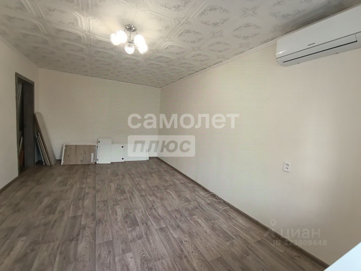 Продажа 2-комн квартиры на вторичном рынке 4-й мкр, 15