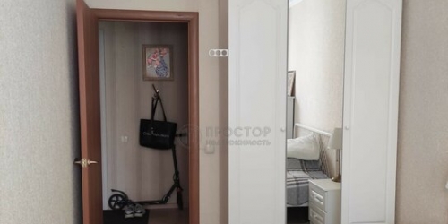 2-комн квартира улица Генерала Антонова,  д. 10