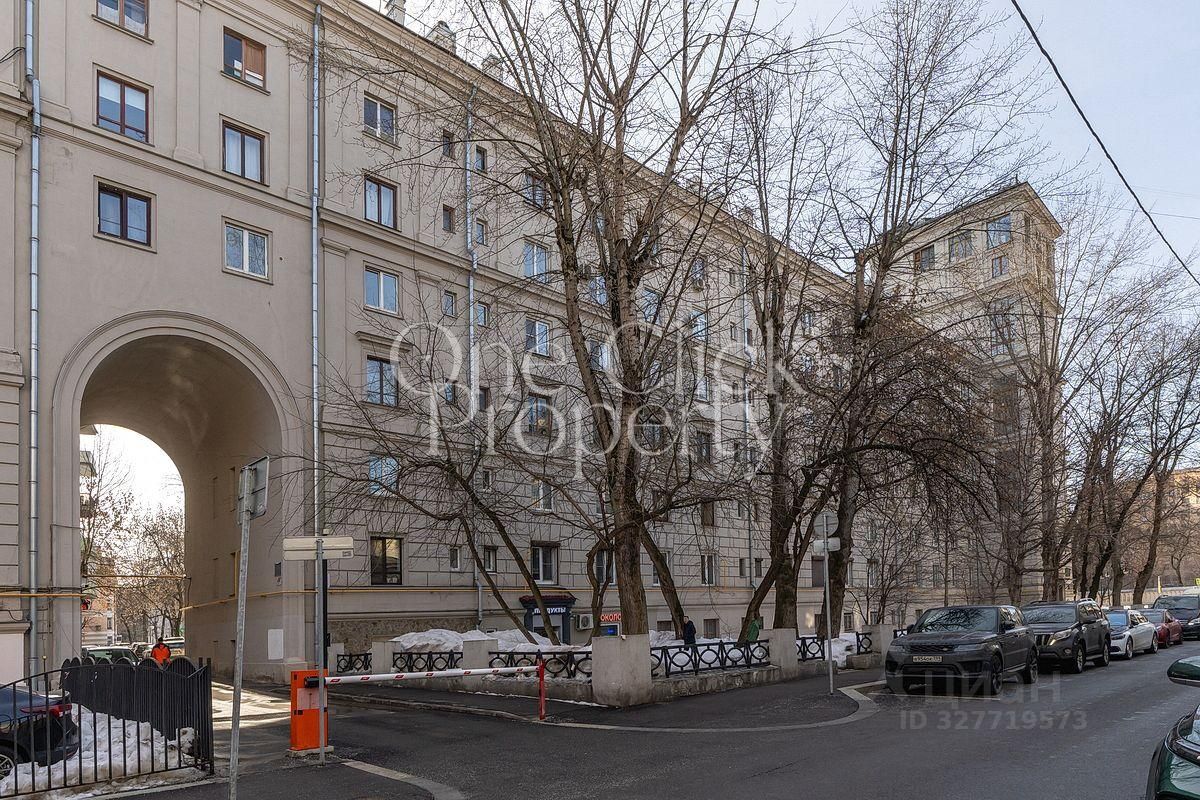 Продажа 2-комн квартиры на вторичном рынке Спиридоньевский переулок, 2/22