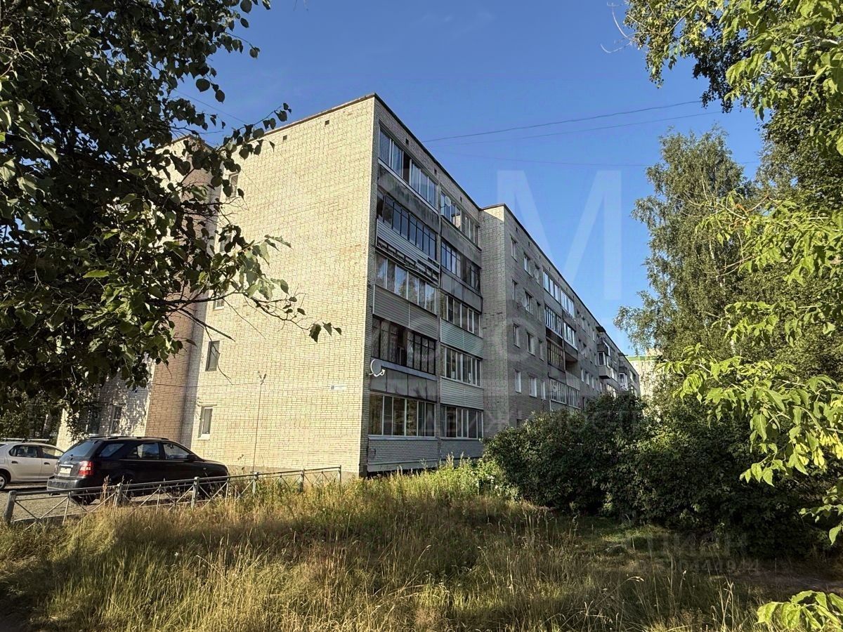 Продажа 2-комн квартиры на вторичном рынке Приозерск, Красноармейская улица, 21
