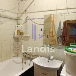 Продажа 3-комн квартиры на вторичном рынке улица Ватутина,  д. 13 к1