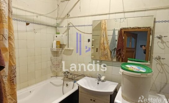 Продажа 3-комн квартиры на вторичном рынке улица Ватутина,  д. 13 к1