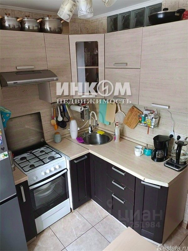 Продажа 2-комн квартиры на вторичном рынке Башиловская улица,  д. 10