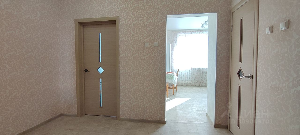 Продажа 1-комн квартиры на вторичном рынке Южный мкр, улица Доктора Сотникова, 17