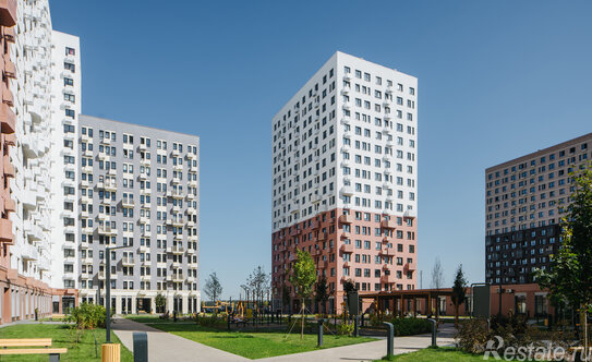 Продажа 2-комн квартиры на вторичном рынке Коробово, Взлётная улица,  д. 2