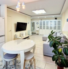 Продажа 3-комн квартиры на вторичном рынке Радиальная 6-я ул,  д. 3,  к. 2