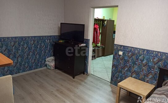 Продажа 1-комн квартиры на вторичном рынке ул Глазурная,  д. 2