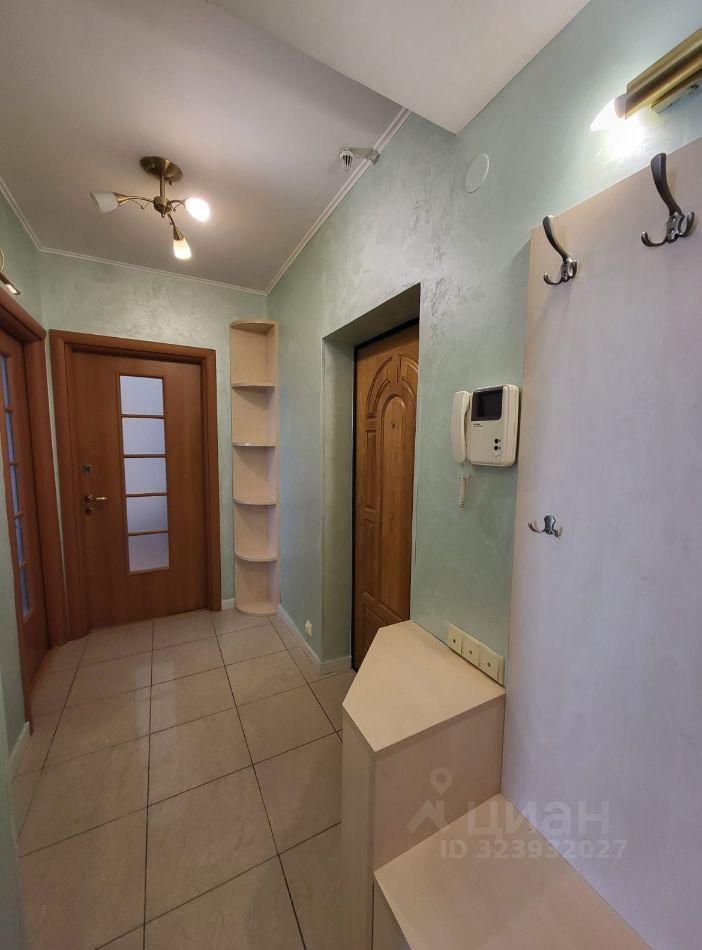 Продажа 2-комн квартиры на вторичном рынке улица Новый Арбат, 16