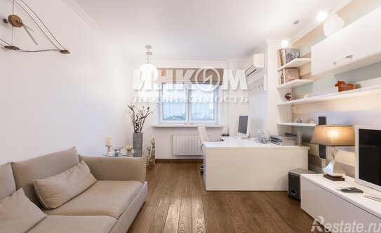 Продажа 1-комн квартиры на вторичном рынке Кронштадтский б-р,  д. 49 к1