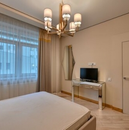 Продажа 1-комн квартиры на вторичном рынке Флотская улица,  д. 7 к4