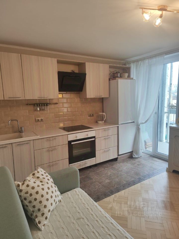 Продажа 1-комн квартиры на вторичном рынке улица Веденеева, 12к1