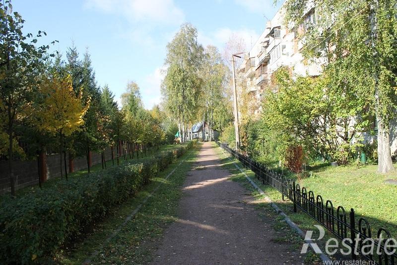 Продажа 3-комн квартиры на вторичном рынке Репино п, Песочная ул ,  д. 10