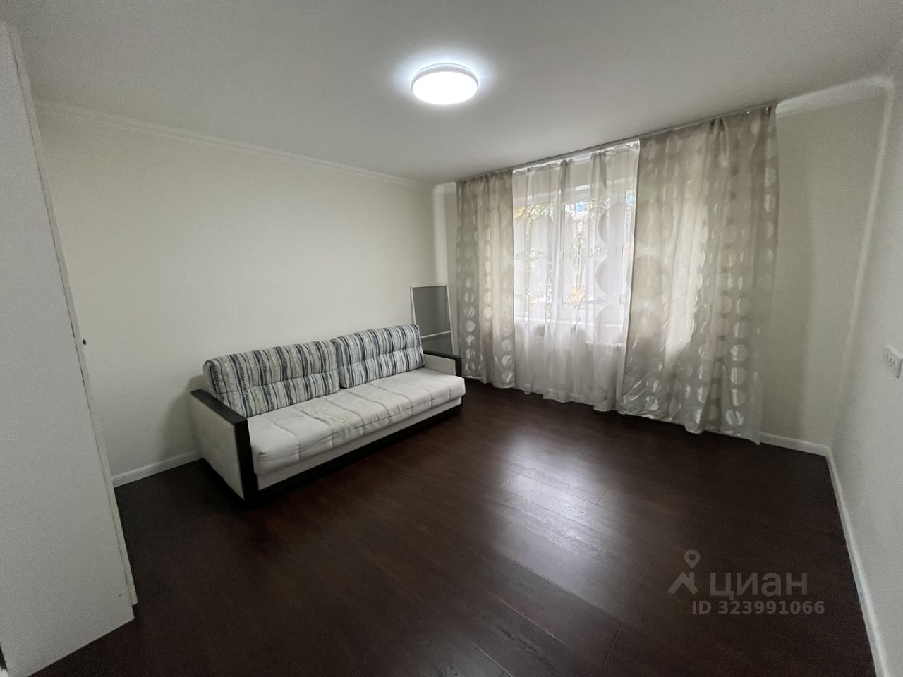 Продажа 2-комн квартиры на вторичном рынке улица Лескова, 28к1