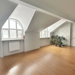 Продажа 4-комн квартиры на вторичном рынке ул Троицкая,  д. 7