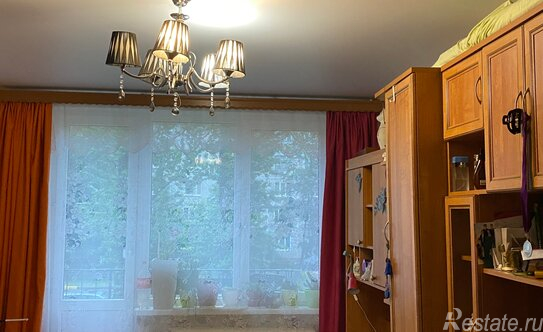 Продажа 4-комн квартиры на вторичном рынке улица Седова,  д. 103