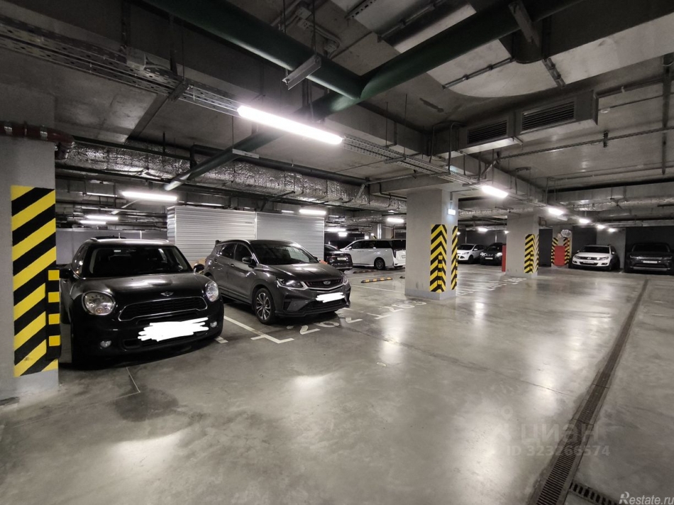 Продажа гаража б-р Братьев Весниных,  д. 2