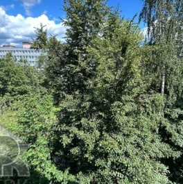 Продажа 2-комн квартиры на вторичном рынке 8 Марта ул,  д. 11