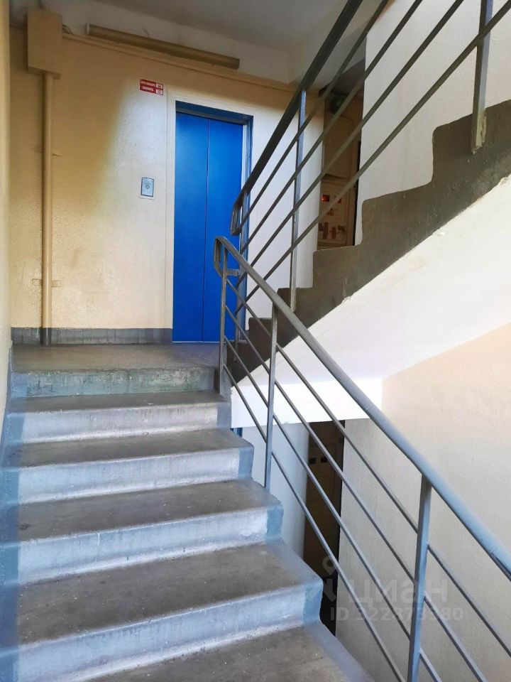 Продажа 4-комн квартиры на вторичном рынке Днепропетровская улица, 37К2