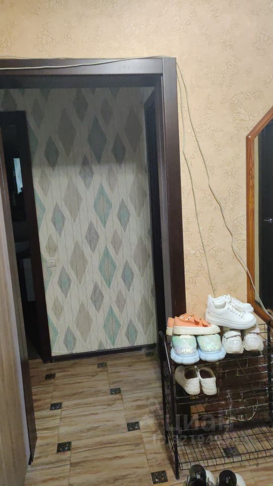 Продажа 2-комн квартиры на вторичном рынке Губернский мкр, улица Земская,  д. 13