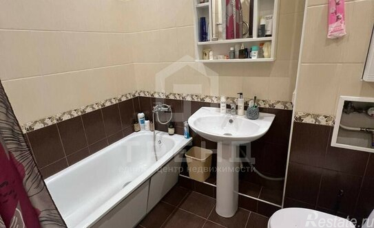 Продажа 1-комн квартиры на вторичном рынке Бухарестская ул,  д. 80