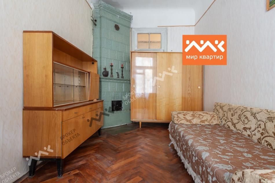 Продажа 4-комн квартиры на вторичном рынке Гангутская ул,  д. 10