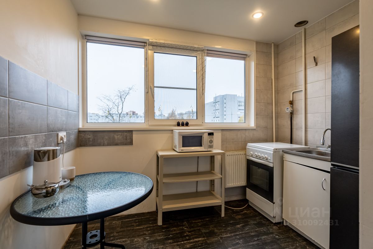 Продажа 3-комн квартиры на вторичном рынке улица Ивана Фомина, 5К1