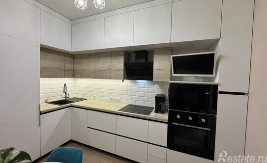 Продажа 1-комн квартиры на вторичном рынке Янино-1, ул Ясная,  д. 16,  к. 3