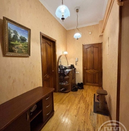 Продажа 3-комн квартиры на вторичном рынке Зеленина Б. ул,  д. 13