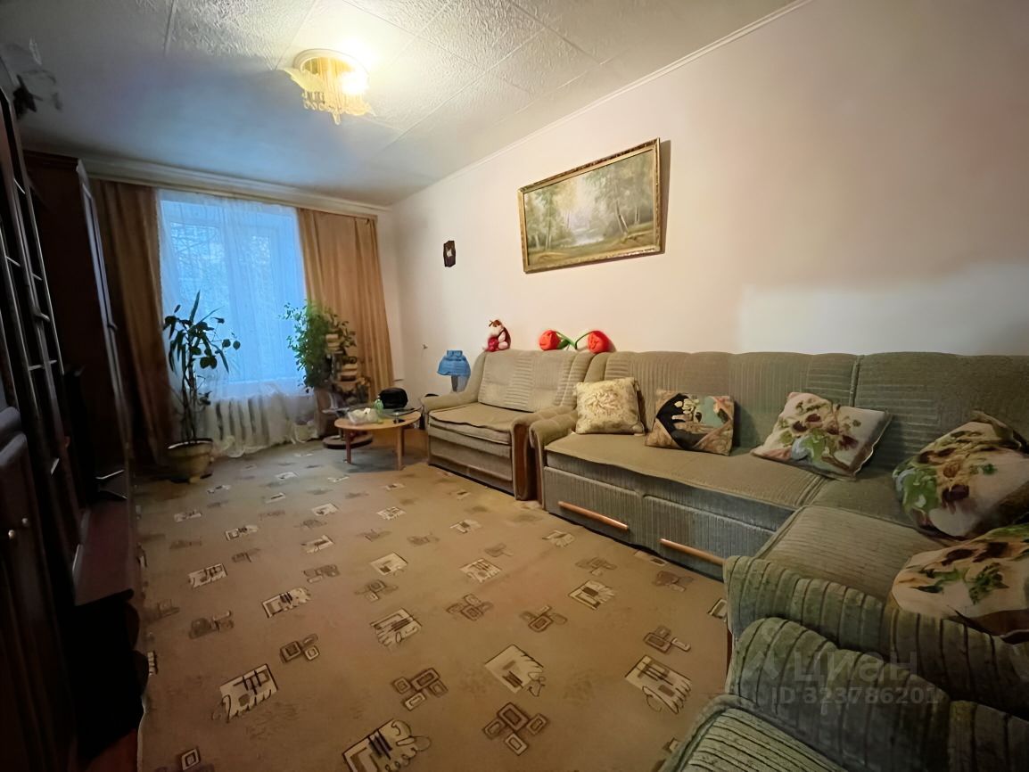 Продажа 3-комн квартиры на вторичном рынке Запрудня пгт, переулок Пролетарский, 20