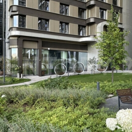 Продажа 4-комн квартиры на вторичном рынке улица Василия Ланового,  д. 5