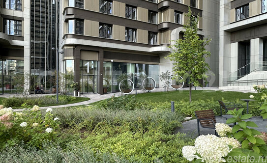 Продажа 4-комн квартиры на вторичном рынке улица Василия Ланового,  д. 5