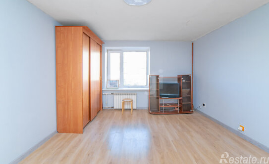 Продажа 1-комн квартиры на вторичном рынке Свердловская наб,  д. 60