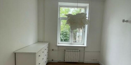 4-комн квартира улица Добролюбова,  д. 23