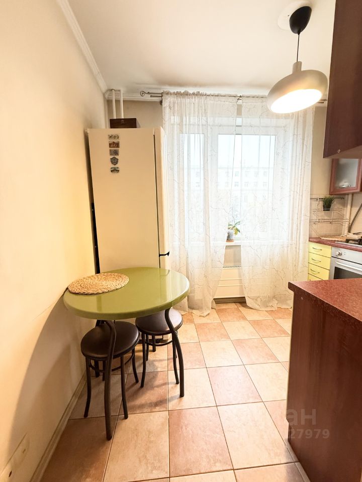 Продажа 2-комн квартиры на вторичном рынке Ленинский проспект, 3