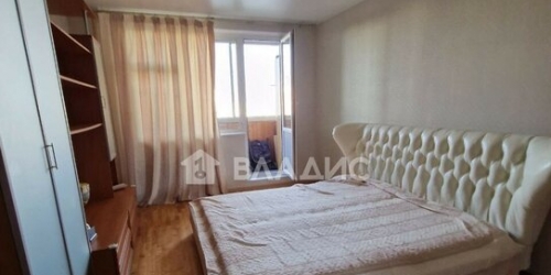 2-комн квартира ул Ялтинская,  д. 14