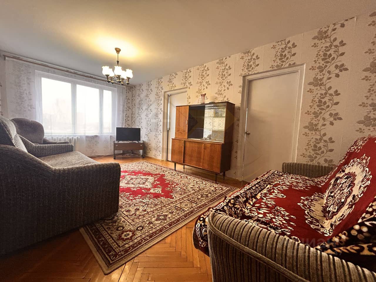 Аренда 3-комн квартиры на вторичном рынке Лобня, Силикатная улица,  д. 4к1