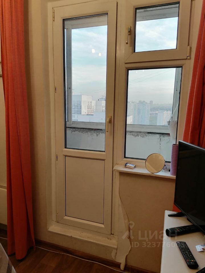 Продажа 3-комн квартиры на вторичном рынке Пролетарский проспект, 1