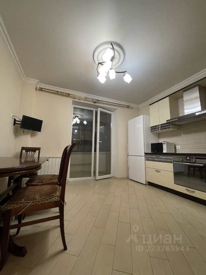 Аренда 2-комн квартиры на вторичном рынке Кастанаевская улица, 41К2