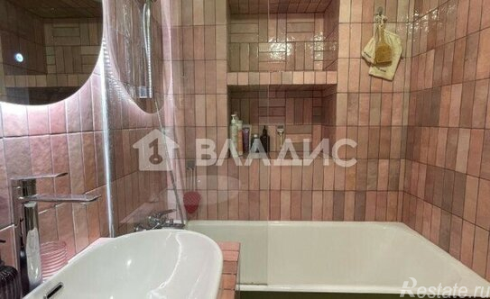 Продажа 3-комн квартиры на вторичном рынке Михайловский Верхн. 4-й проезд,  д. 10 к2