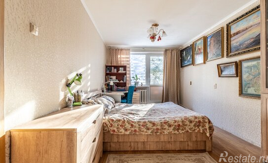 Продажа 1-комн квартиры на вторичном рынке Колпинское шоссе,  д. 49