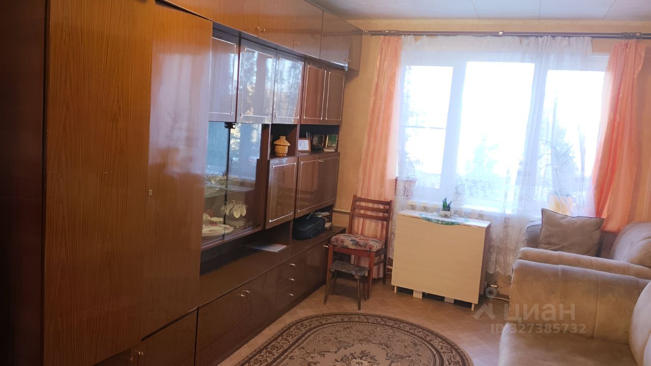 Продажа 3-комн квартиры на вторичном рынке пос. Житково, улица Центральная, 31